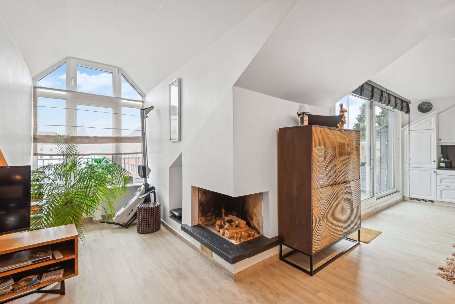 Дуплекс с 2 спальнями в Дюссельдорф, Германия № 112864