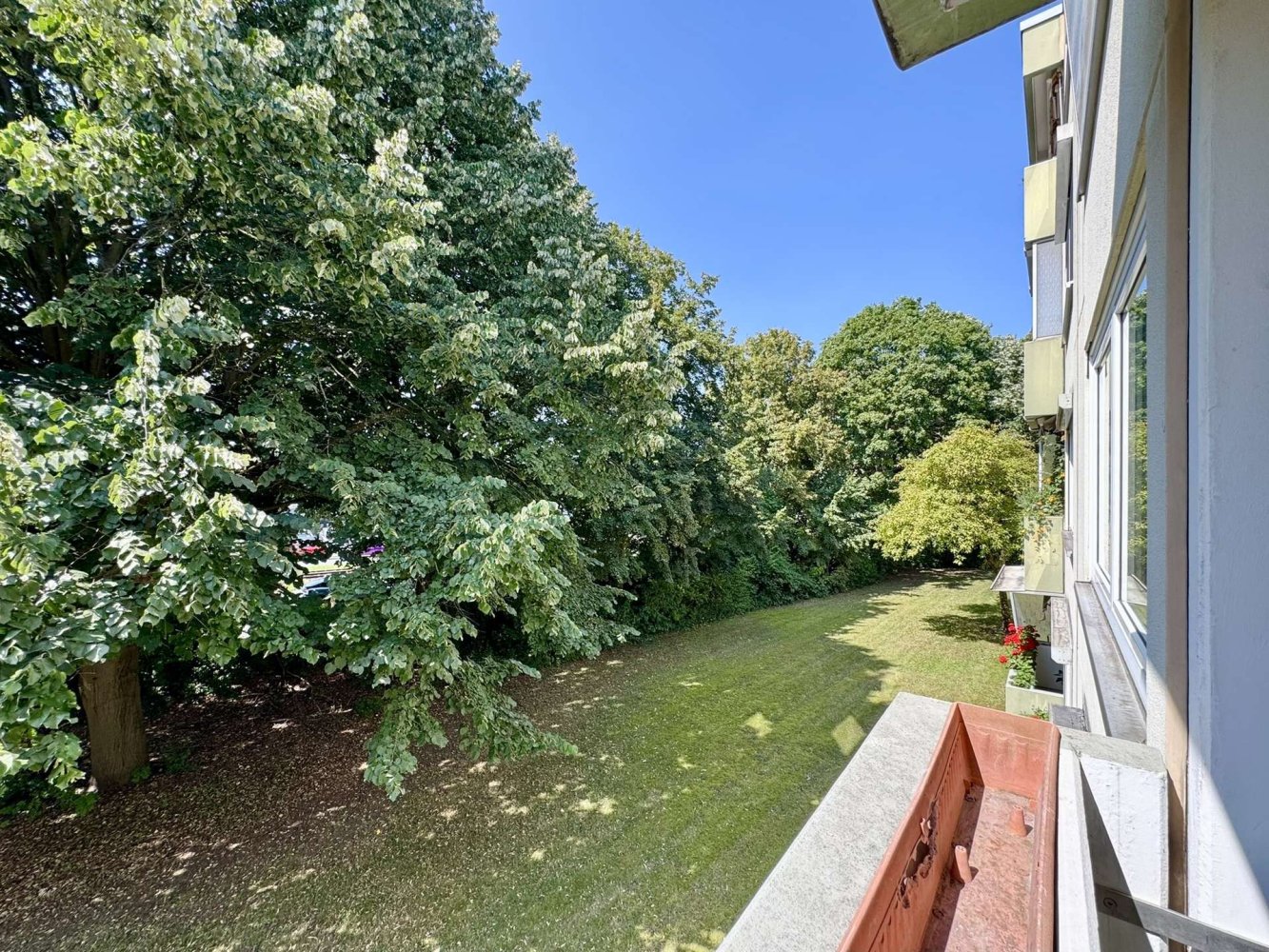 2 bedrooms Apartment in Hanover, Germany No. 281638