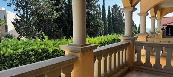 8 bedrooms House in Pyrgos, Cyprus No. 16152 3