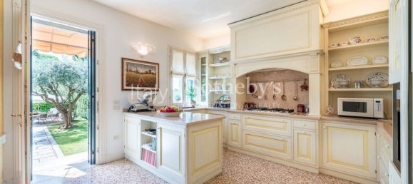 3 bedrooms Villa in Lonigo, Italy No. 119079 11
