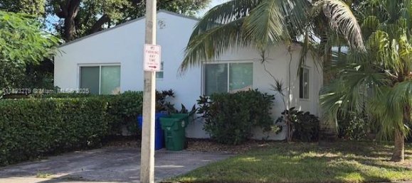 2 bedrooms Villa for rent in Miami, Miami-Dade, Florida, USA № 614647 3