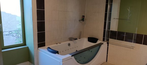 2 Schlafzimmer Haus in Vienne, France, Nr. 286056 7