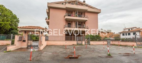  Garage in Rome, Italy No. 130482 11