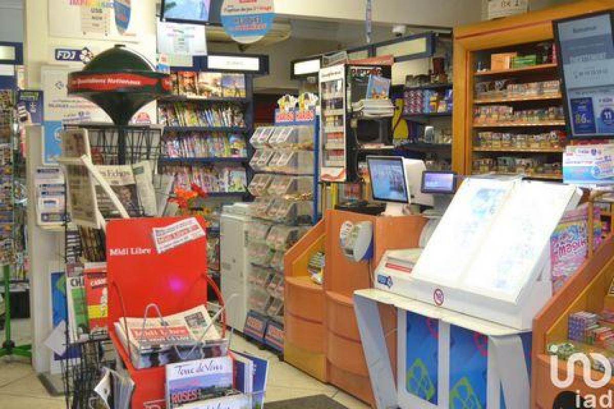 57m² Factory in Montpellier, France No. 21239