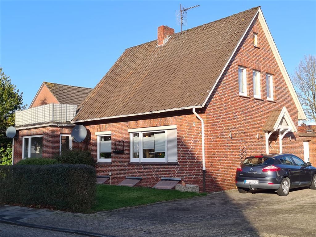 5 rooms House in Friesland, Germany No. 126176