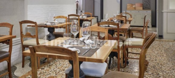 Propriété commerciale à Bassano del Grappa, Italy 150m² No. 285065 26