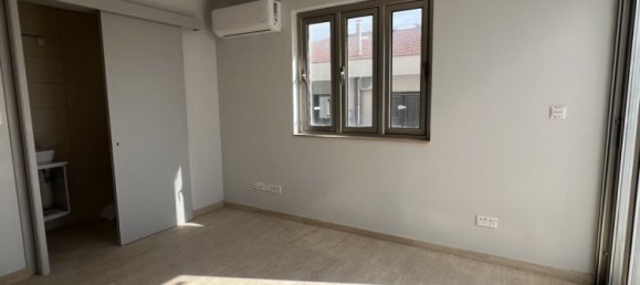 3 Schlafzimmer Wohnung in Larnaka, Cyprus, Nr. 26079 3