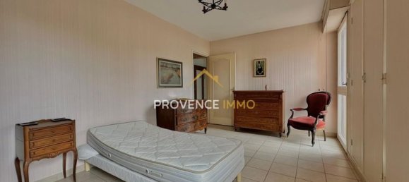 Apartamento de 2 dormitorios en Salon-de-Provence, France No. 315352 5