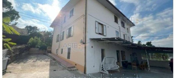 8 rooms Apartment in Alanno, Italy No. 268965 9