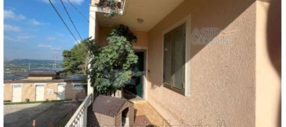 8 rooms Apartment in Alanno, Italy No. 268965 4