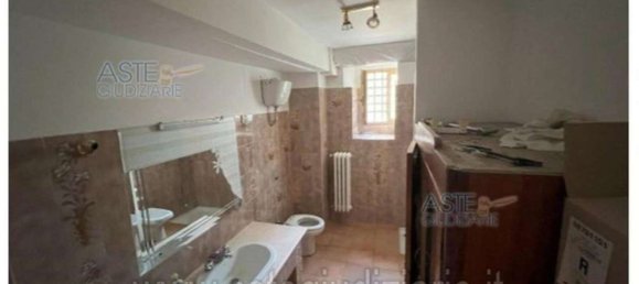 8 rooms Apartment in Alanno, Italy No. 268965 6