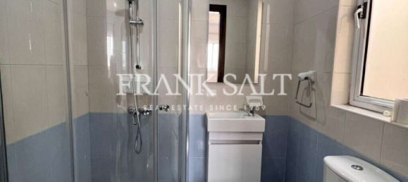 2 chambres Penthouse à Santa Venera, Malta No. 4770 11