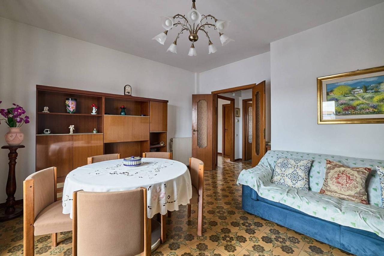 3غرفة شقة في Rome, Italy رقم 70630