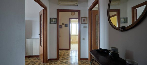 3غرفة شقة في Rome, Italy رقم 70630 2