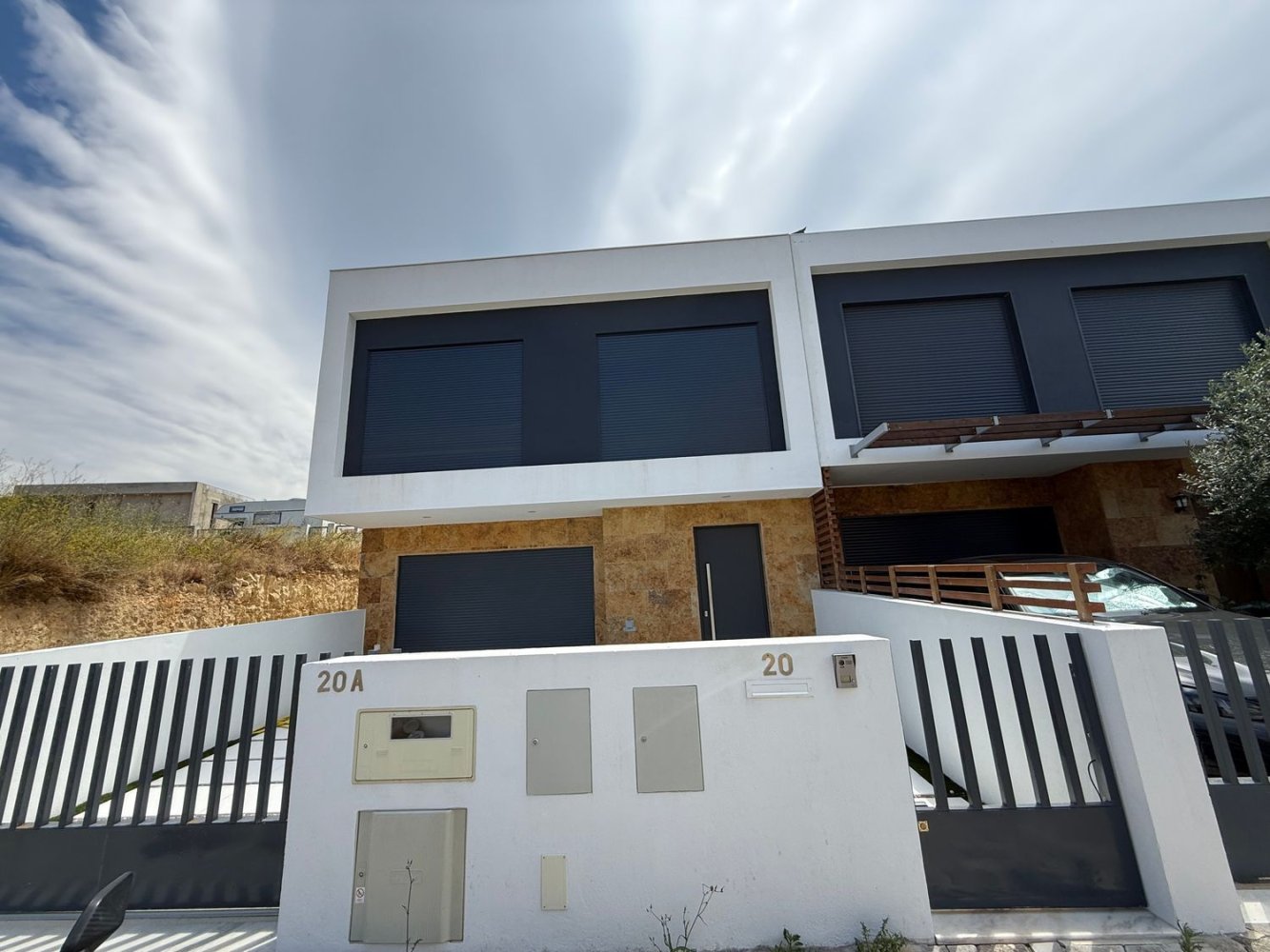 3 bedrooms House in Porto Salvo, Portugal No. 243688