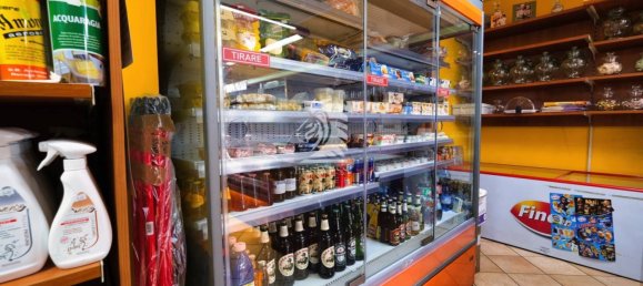 2-Zimmer Gewerbliche Immobilie in Asti, Italy, Nr. 101515 23