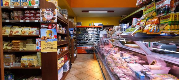 2-Zimmer Gewerbliche Immobilie in Asti, Italy, Nr. 101515 9