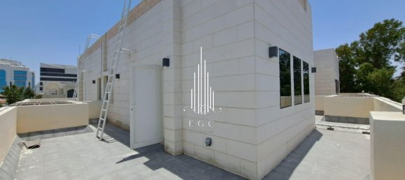 Вилла с 3 спальнями в Airport Road, ОАЭ № 26668 14