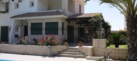 5 bedrooms House in Pernera, Cyprus No. 23873 9