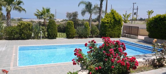 5 bedrooms House in Pernera, Cyprus No. 23873 8