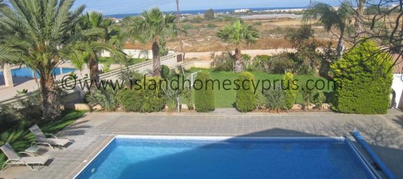 5 bedrooms House in Pernera, Cyprus No. 23873 2