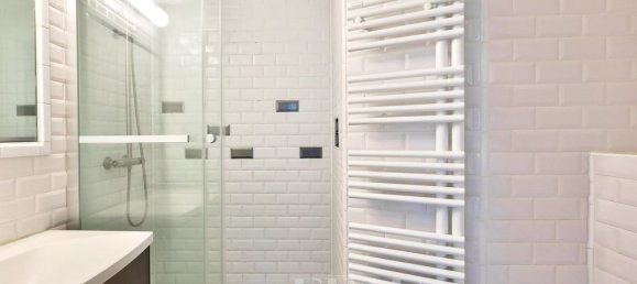 1 bedroom Duplex in Paris, France No. 184111 3