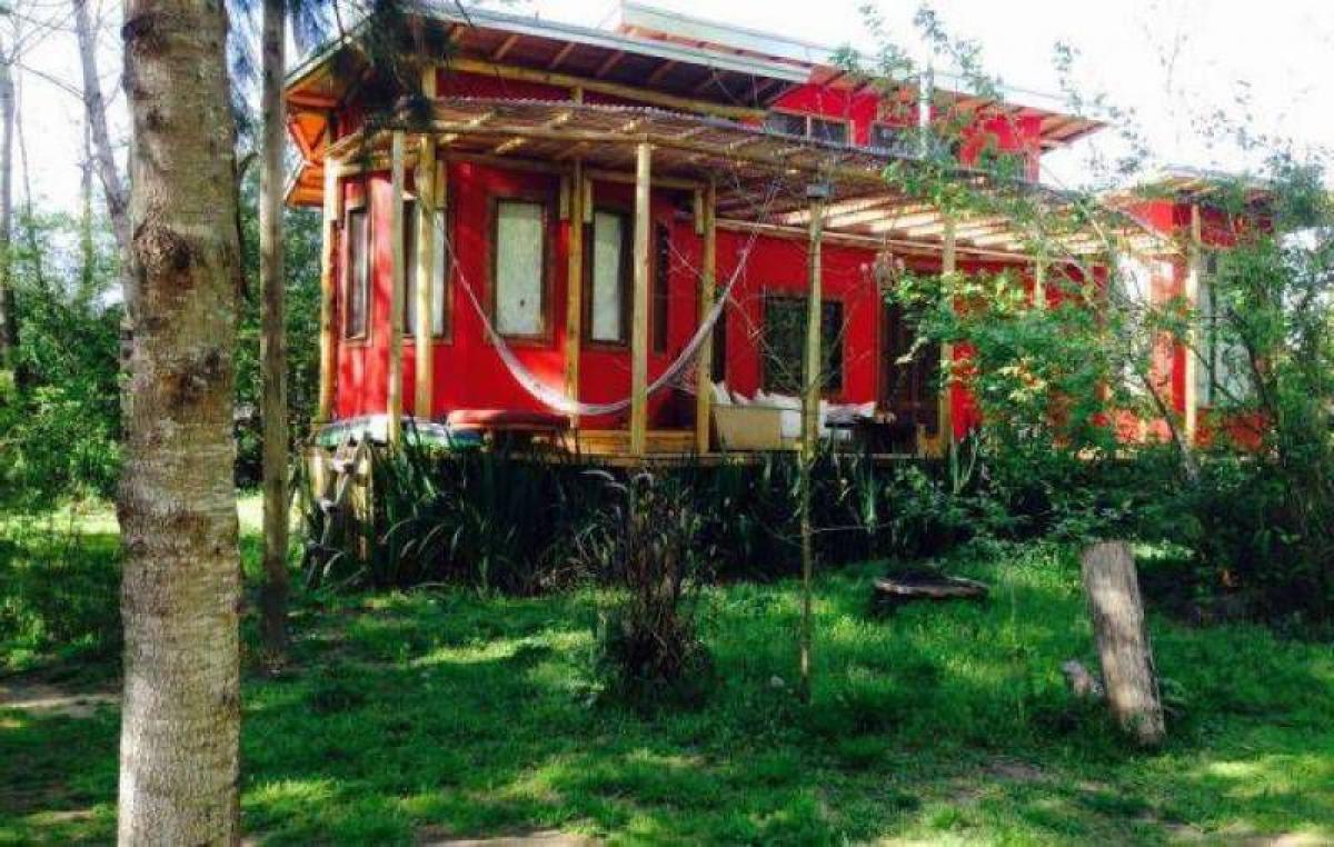 Дом с 3 спальнями в Эскобар, Аргентина № 96151