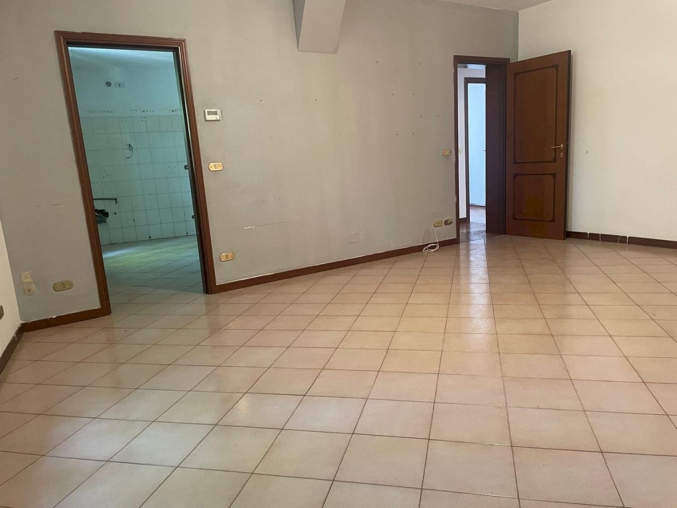 5 bedrooms Apartment in Imola, Italy No. 318761