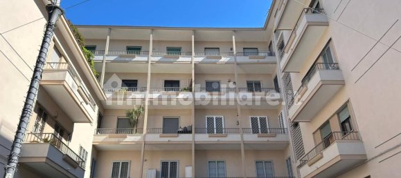 5 rooms Apartment in Portici, Italy No. 267762 4