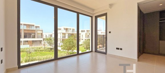 Villa T4 em Tilal Al Ghaf, UAE N.º 95706 7