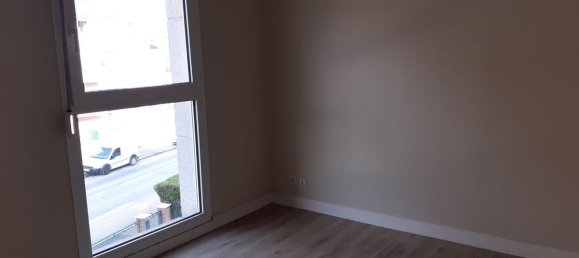 2 bedrooms Apartment in Evreux, France No. 358775 7