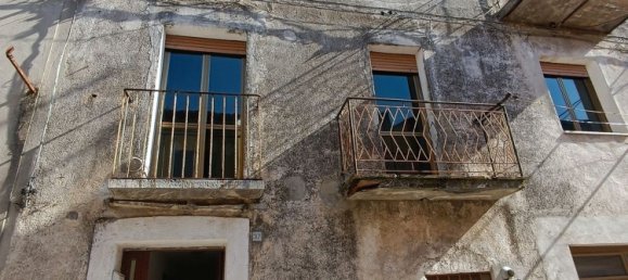 4 rooms Apartment in Lauria, Italy No. 31904 2