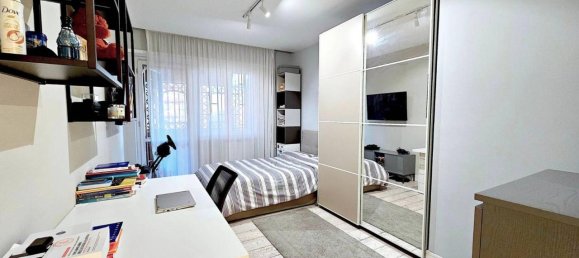 5 rooms Apartment in Rome, Italy No. 30168 7