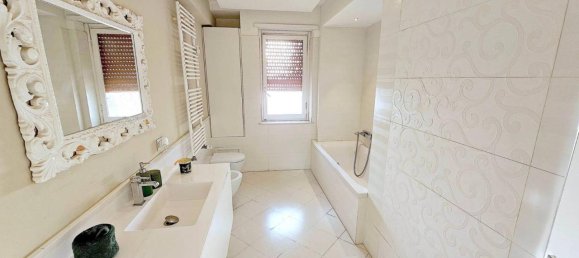 5 rooms Apartment in Rome, Italy No. 30168 46