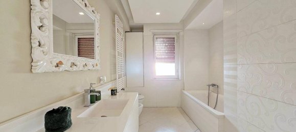 5 rooms Apartment in Rome, Italy No. 30168 47