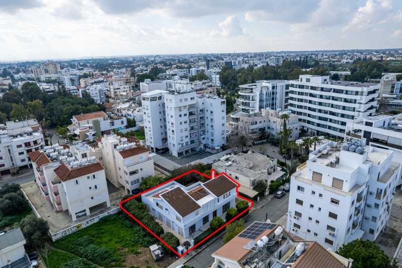 6 bedrooms Commercial property in Strovolos, Cyprus No. 19805