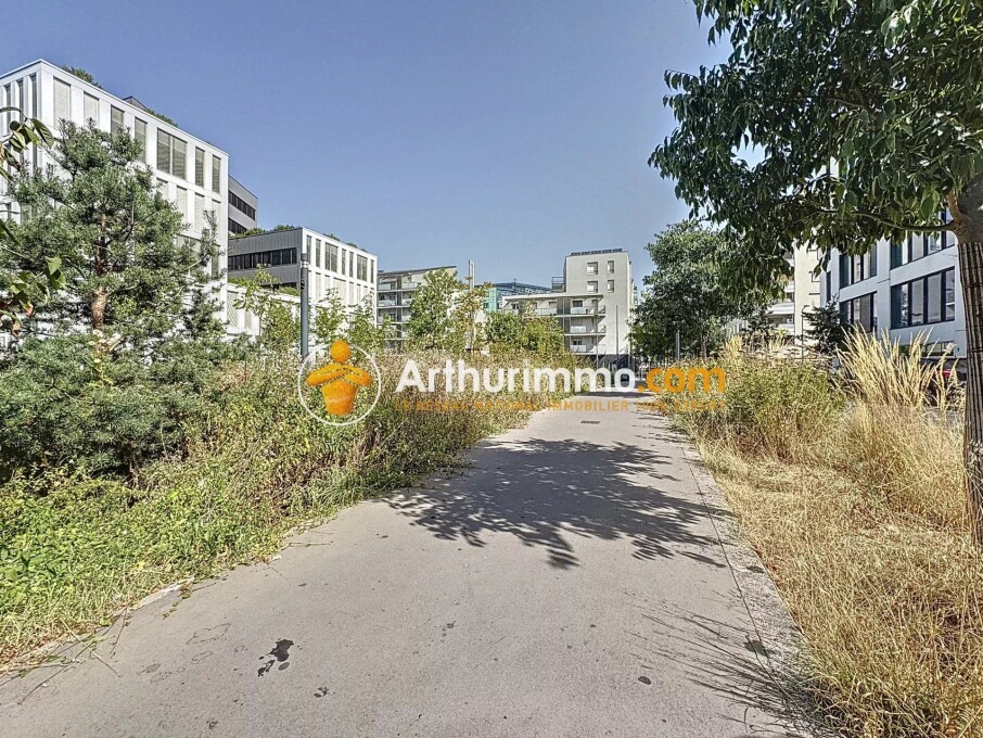 Apartamento de 3 habitaciónes en Rhone, France No. 321432