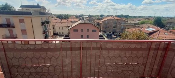 3 bedrooms Apartment in Verano Brianza, Italy No. 334547 5