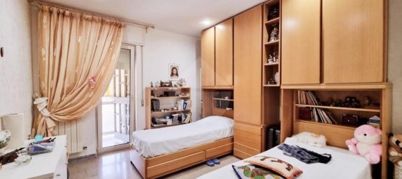 3 rooms Apartment in Bari, Italy No. 43351 6