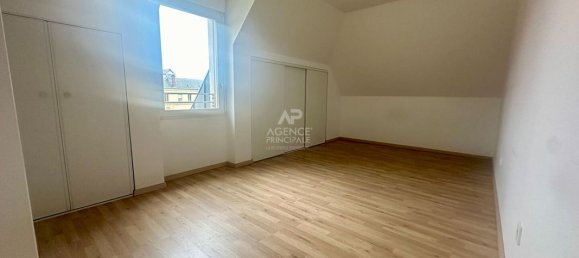 3 bedrooms Apartment in Poissy, France No. 170351 5