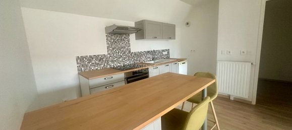 3 bedrooms Apartment in Poissy, France No. 170351 4