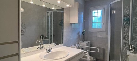 2 bedrooms House in Evreux, France No. 354278 4