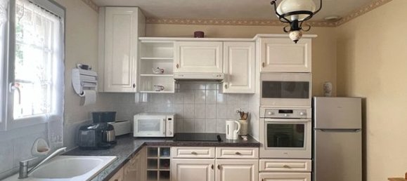 2 bedrooms House in Evreux, France No. 354278 2