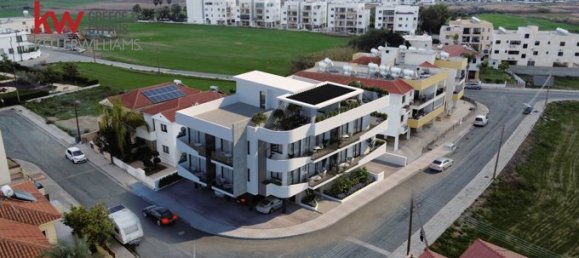 Квартира с 2 спальнями в Ливадия, Кипр № 25968 8