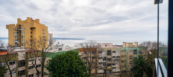 Apartamento de 3 dormitorios en Oeiras, Portugal No. 77482 24