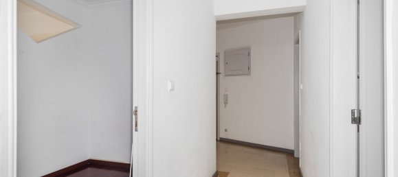 Apartamento de 3 dormitorios en Oeiras, Portugal No. 77482 3