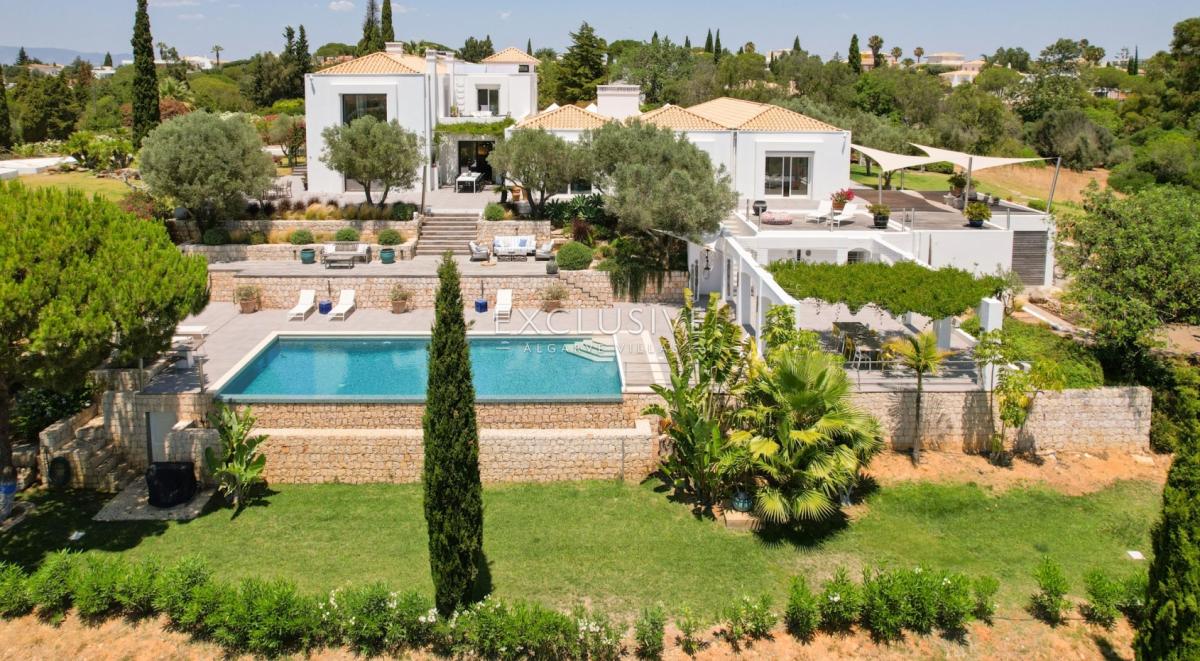 5 bedrooms Villa in Lagoa, Portugal No. 7707