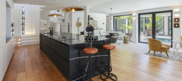 5 bedrooms Villa in Lagoa, Portugal No. 7707 2