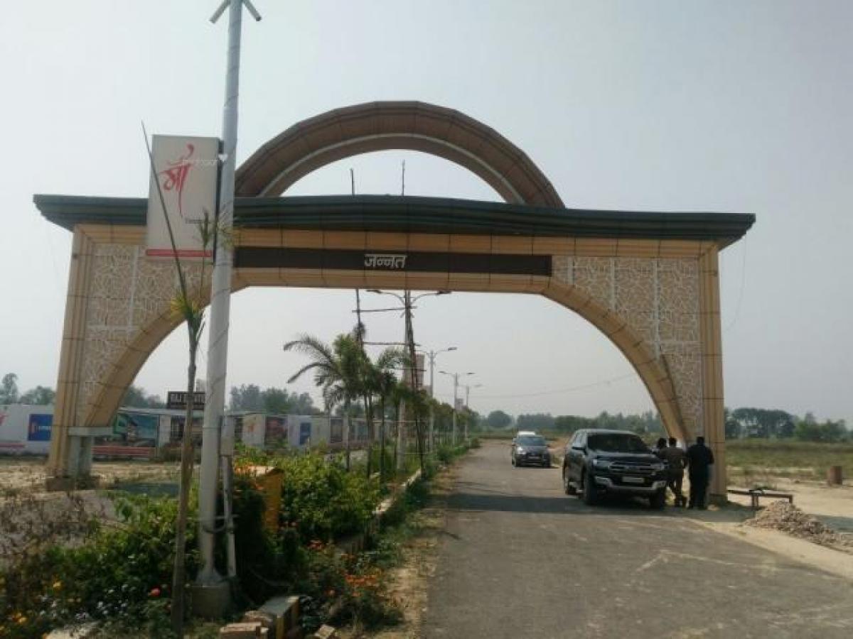  Land in Lucknow, India No. 30298