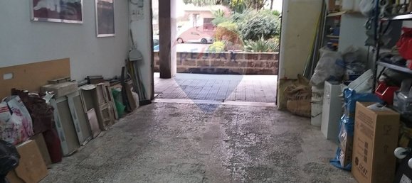 1-salle Garage à Catania, Italy No. 223777 6